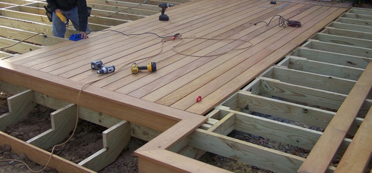 Wood Deck Builders in Bell Gardens, CA